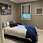 Hedge House - Luxury, Space, Style, Great Location