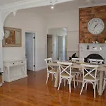 Belle Vue Cottage - East Toowoomba