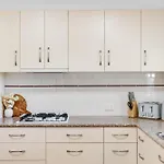 Jacaranda Cottage - Family & Pet Friendly