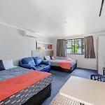 Raceview Motor Inn