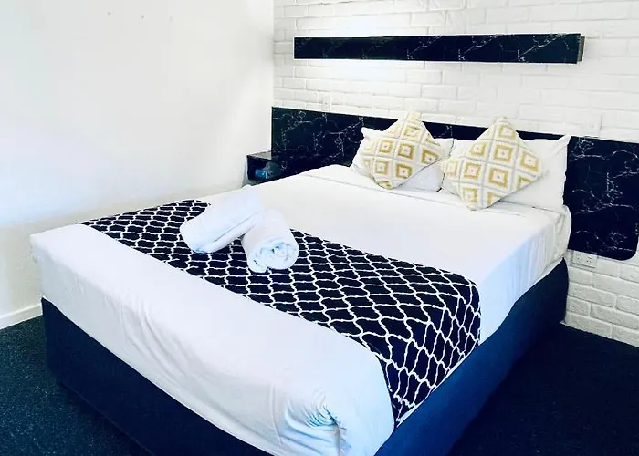 Jacaranda Place Motor Inn
