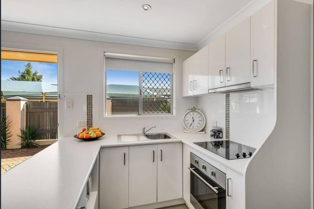 Apartment Tourist Road - 2 Bedroom Unit - East