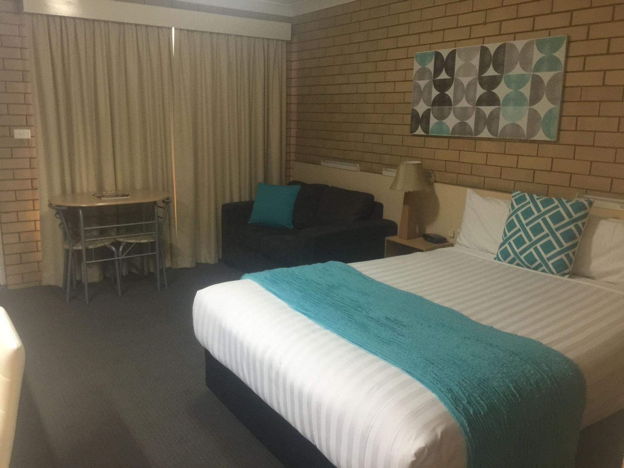 Blue Violet Motor 3* Toowoomba