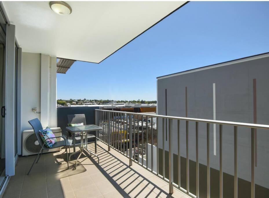 Apartment 1 Bedroom Inner City Unit 502 *