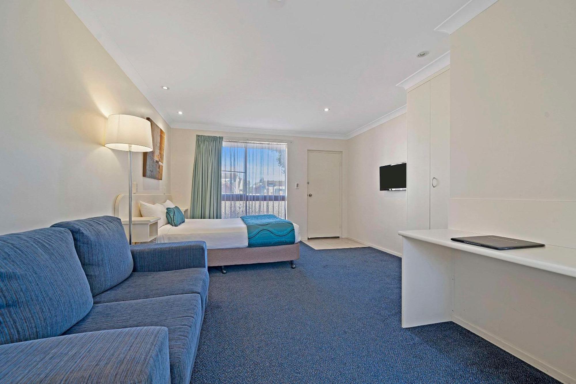 Comfort Glenfield Hotel 4*