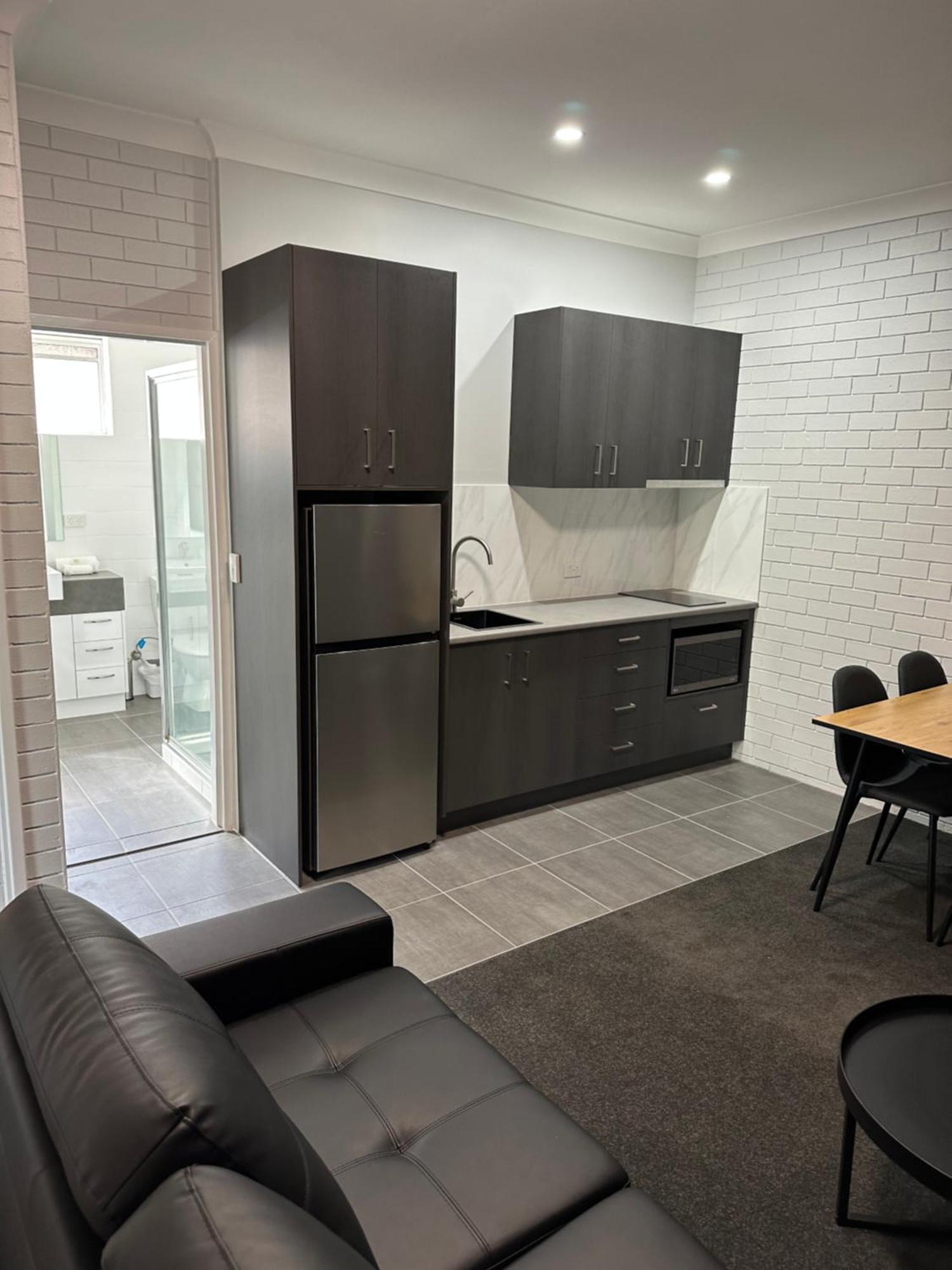 Motel Blue Violet Motor Toowoomba