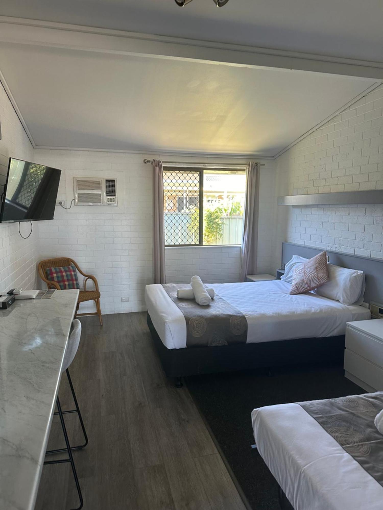 Allan Cunningham Motel 3*