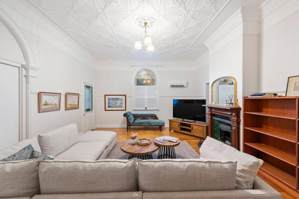 The Glen Iris 1913 *