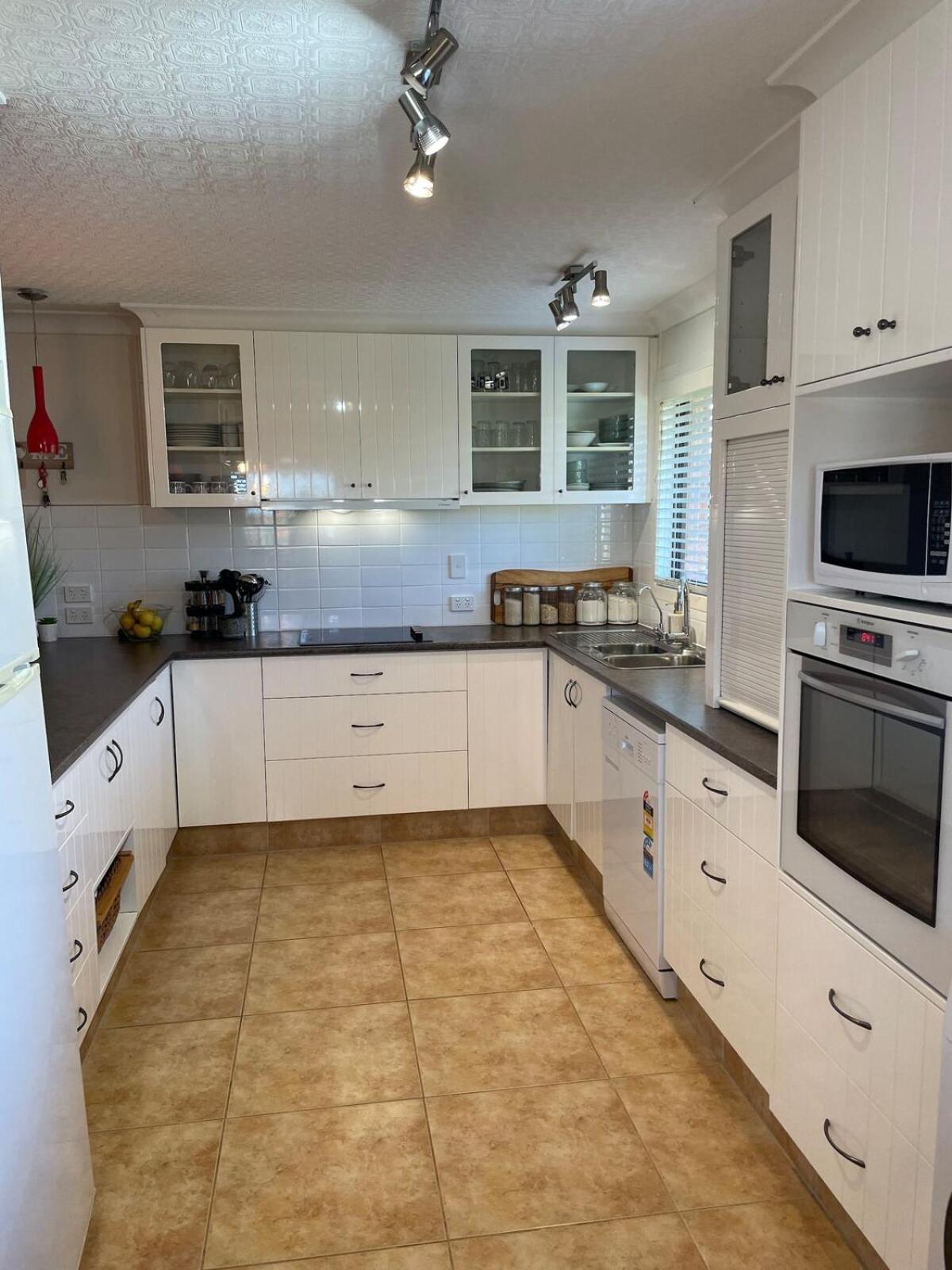Apartment Private Duplex In Rangeville Toowoomba