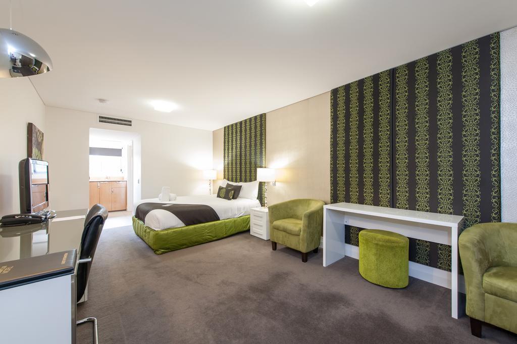 Golf Club Motel 4*