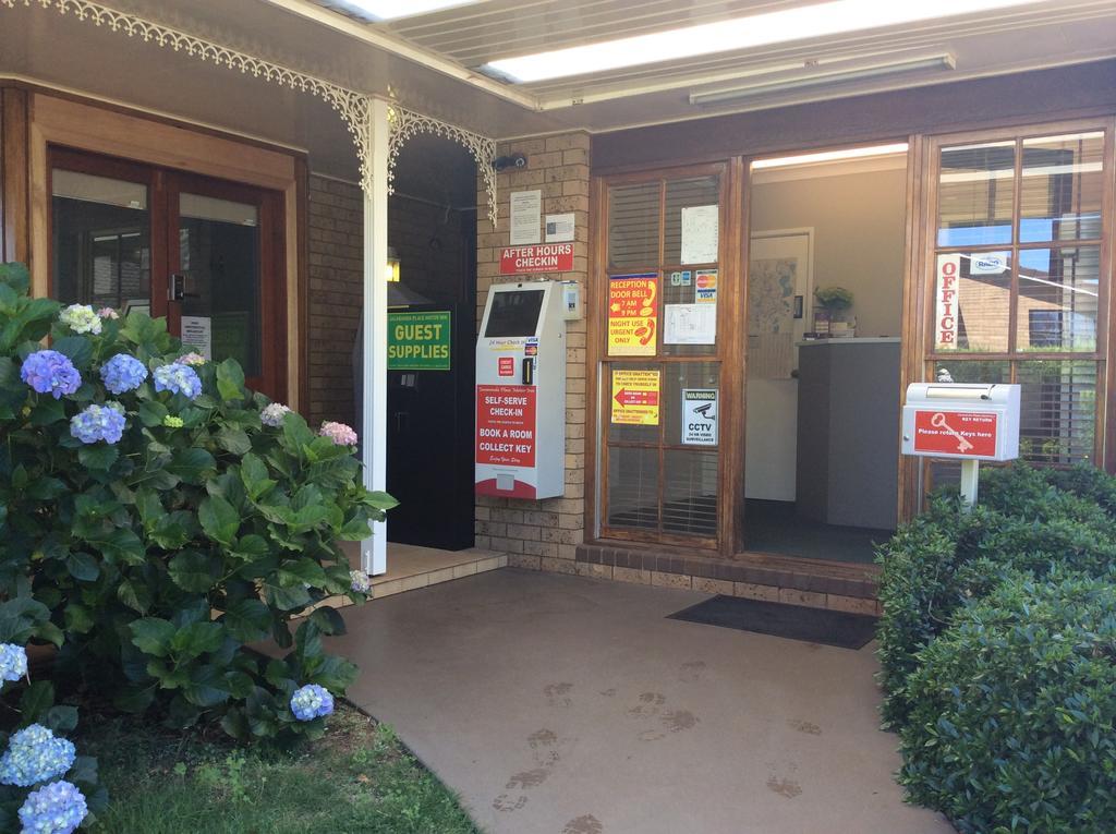 Jacaranda Place Motor Motel 3*