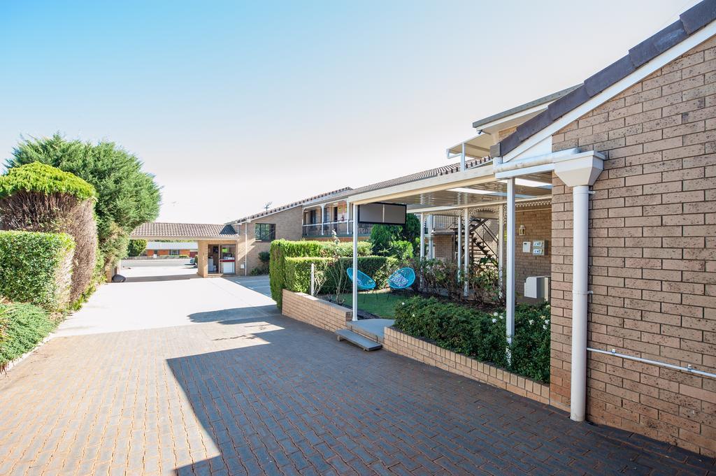 Jacaranda Place Motor
