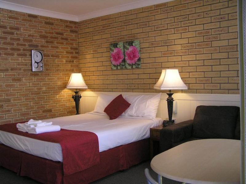 Motel Blue Violet Motor Toowoomba