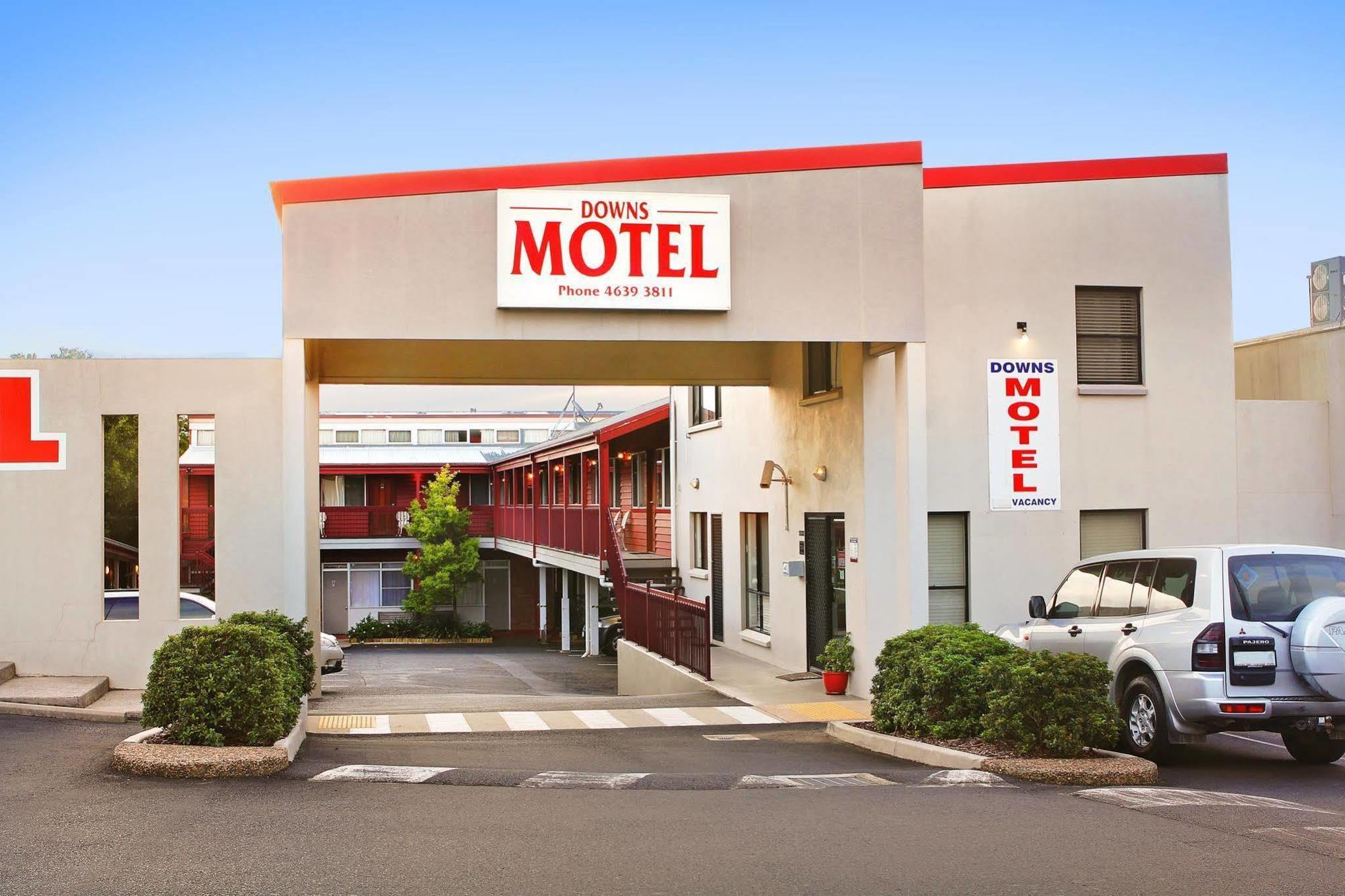 Downs Motel 3*