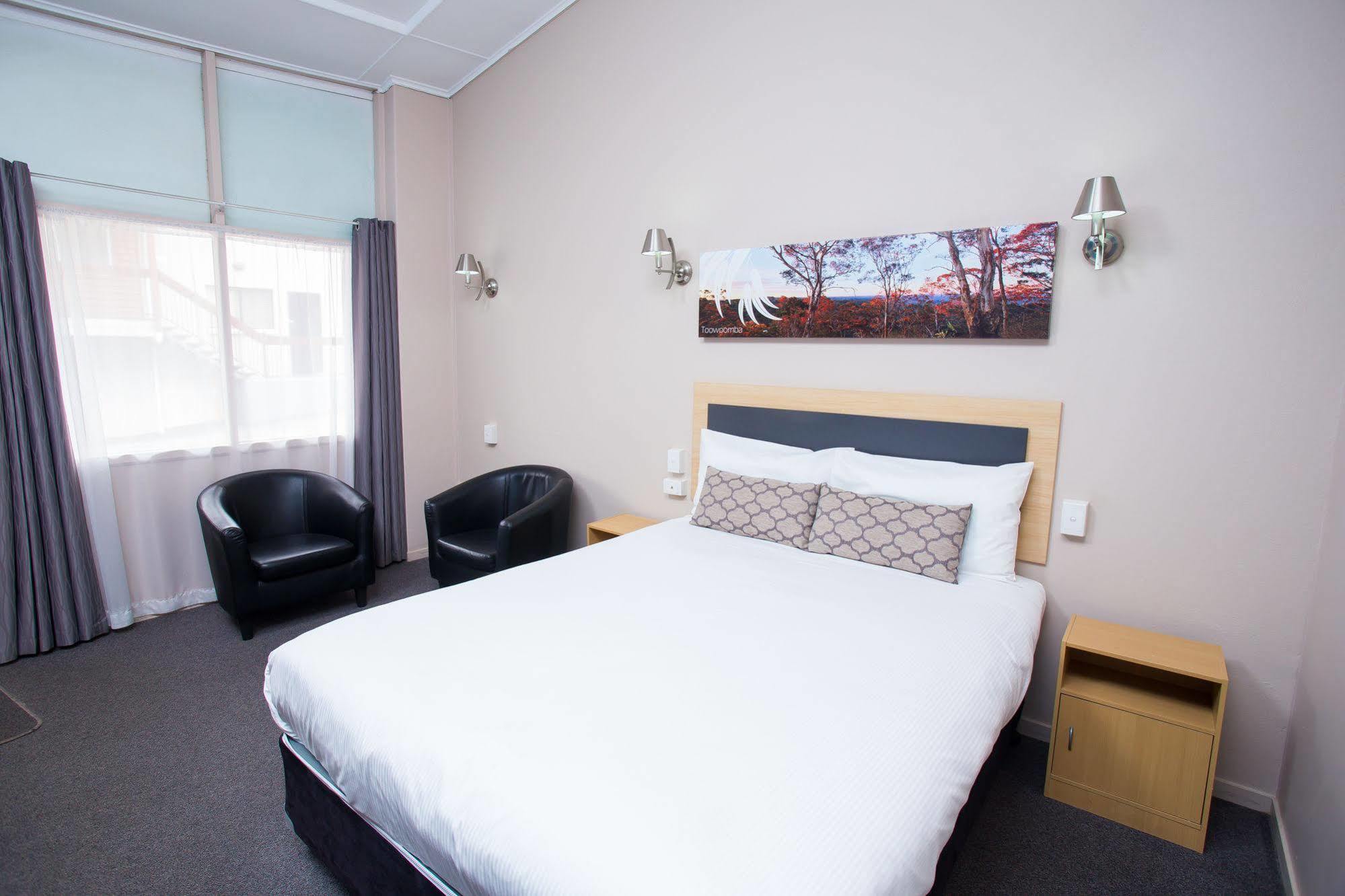 Downs Motel 3*