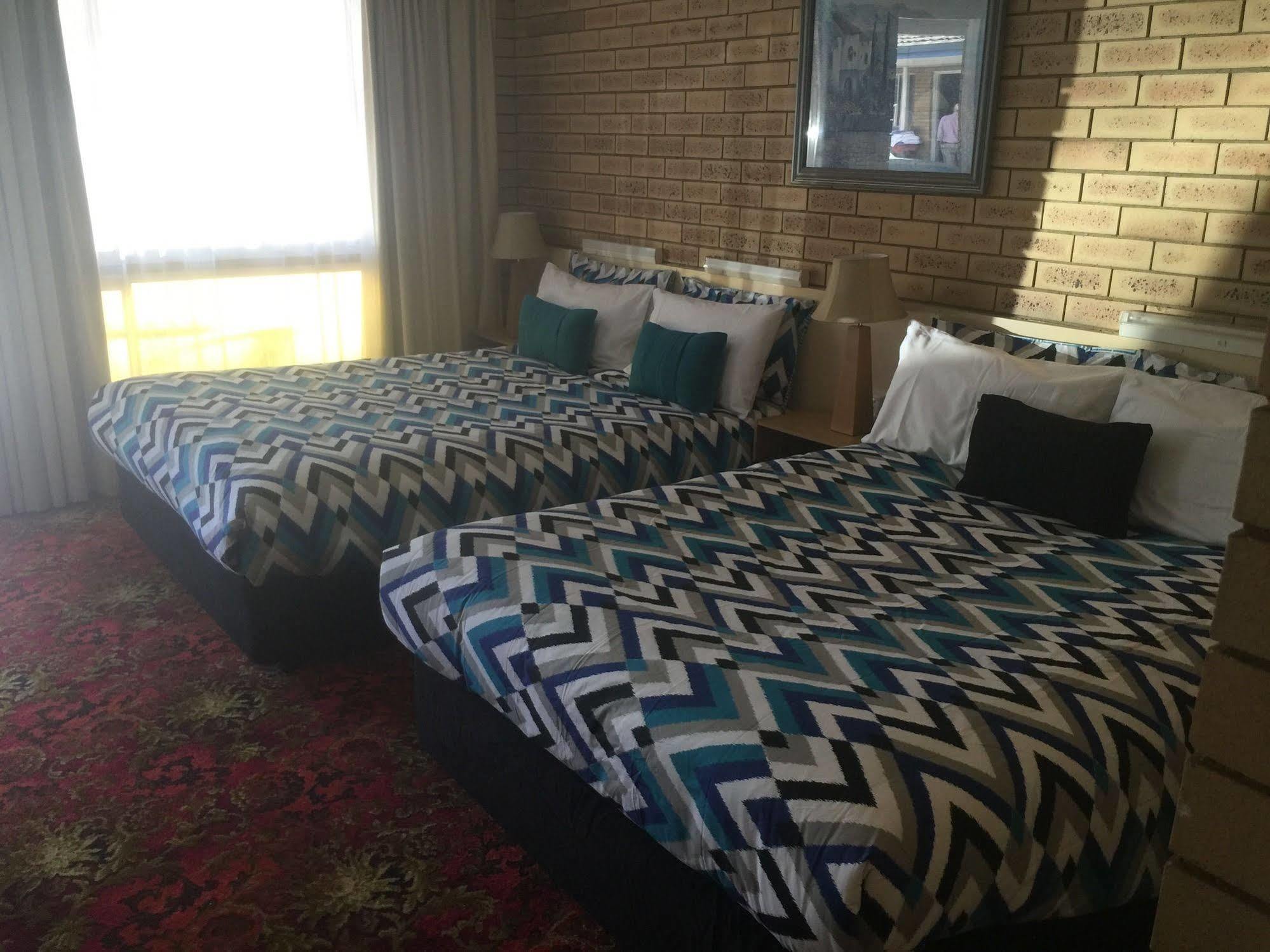 Motel Blue Violet Motor Toowoomba