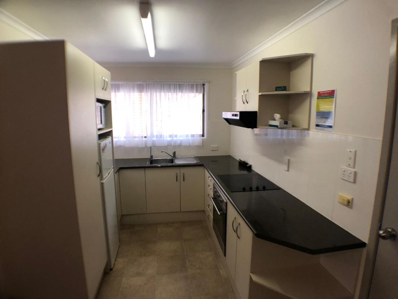 Jacaranda Place Motor
