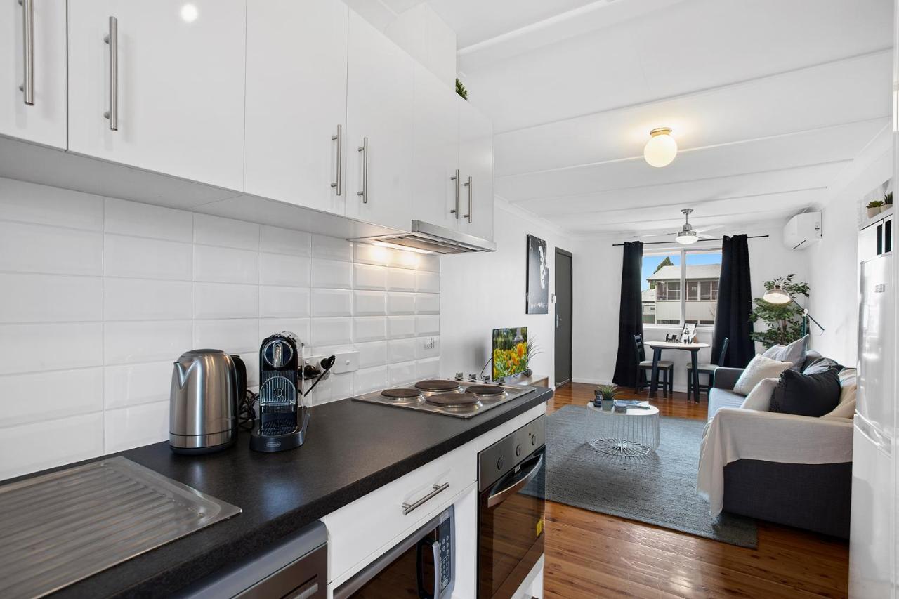 The Neo Stylish Central With Aircon Courtyard And Netflix Apartment