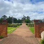 Bannockburn Cottage, East Toowoomba