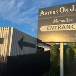 Asters On James Motor Inn