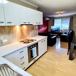 5 Min Walk To City Center