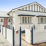 Cherry Tree Cottage! Cbd Magic!