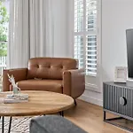 Hestia Villa - Luxury Retreat Near Cbd And Grammar