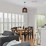 Hestia Villa - Luxury Retreat Near Cbd And Grammar