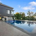 Ridge Retreat