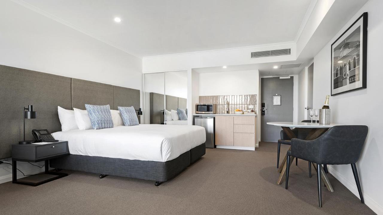 Oaks Hotel 4*