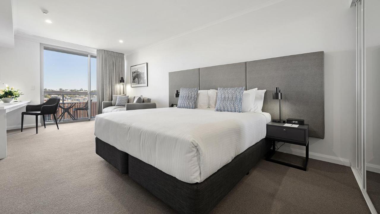 Oaks Hotel 4*