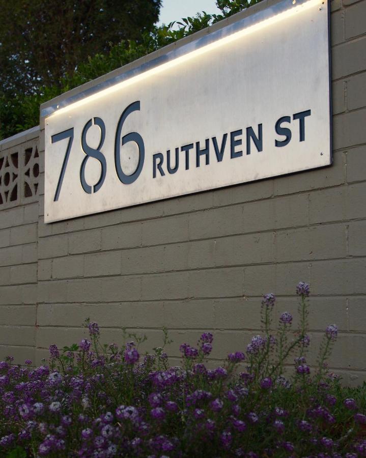 Motel Ruthven Street Motor 3*