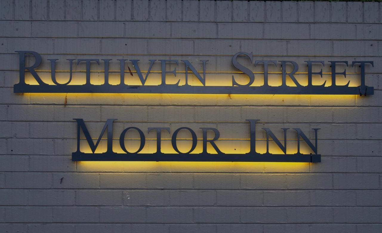 Ruthven Street Motor Motel