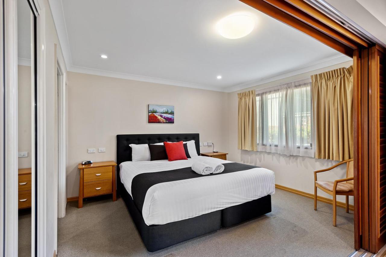 Eastgate On The Range Motel 4*