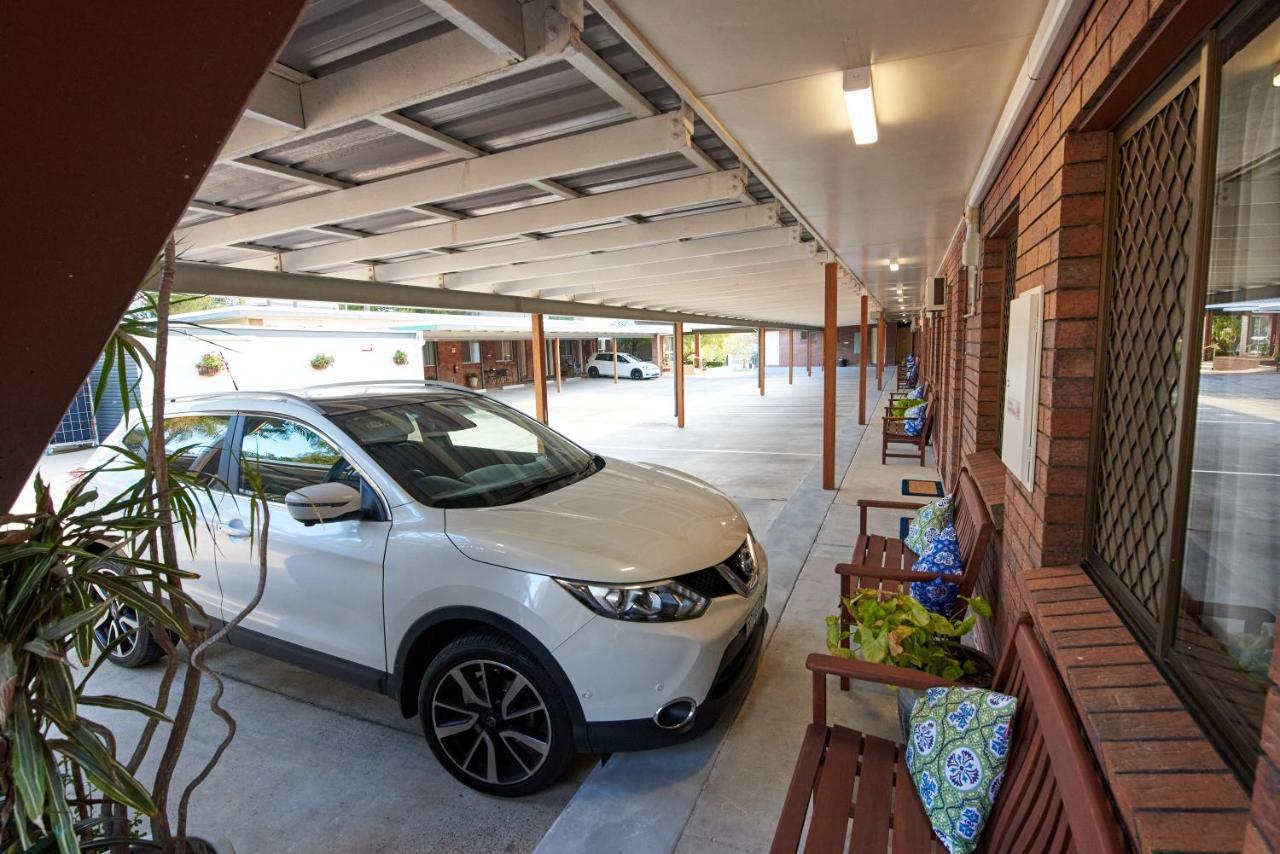 Ruthven Street Motor