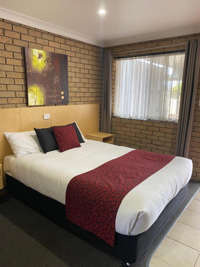 Sunray Motor Motel 3*