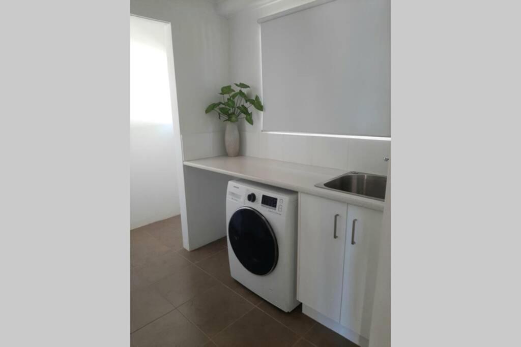 Apartment Tourist Road - 2 Bedroom Unit - East *