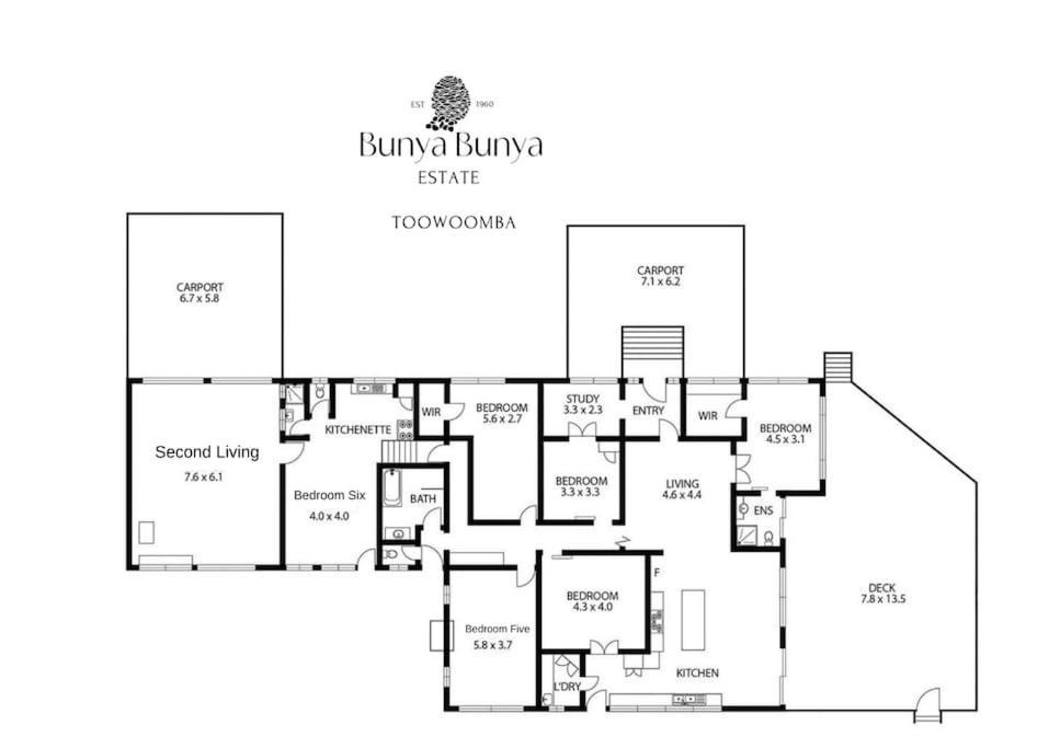 Holiday home Bunya Bunya Luxury Estate Set Over 2 Acres With Tennis Court