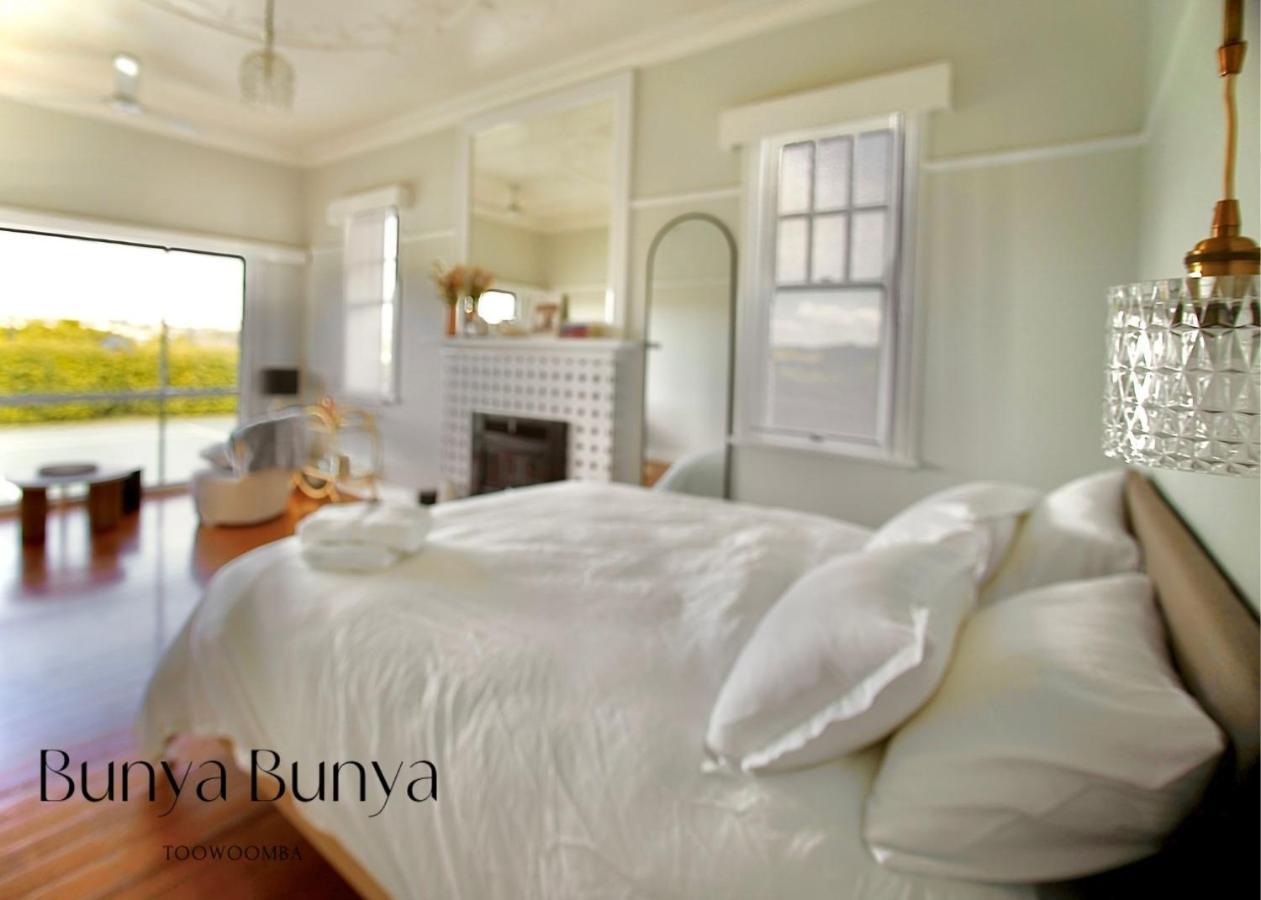 Holiday home Bunya Bunya Luxury Estate Set Over 2 Acres With Tennis Court Toowoomba