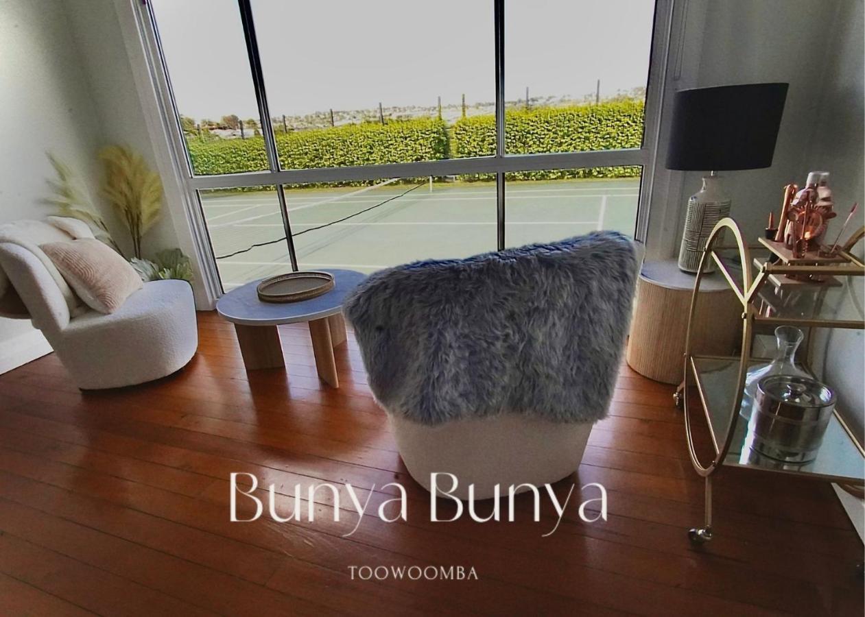 Bunya Bunya Luxury Estate Set Over 2 Acres With Tennis Court * Toowoomba