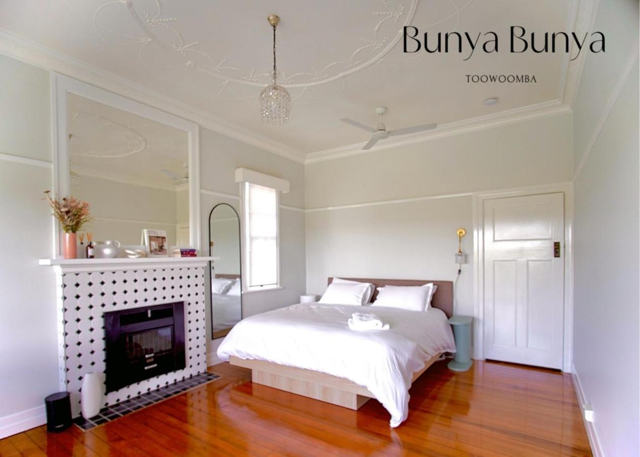 Holiday home Bunya Bunya Luxury Estate Set Over 2 Acres With Tennis Court