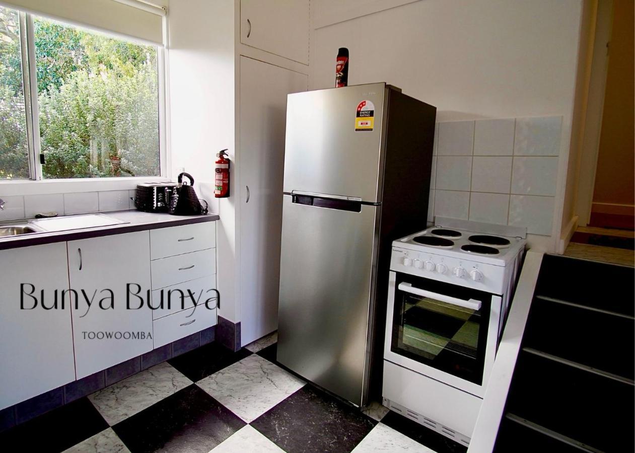 Holiday home Bunya Bunya Luxury Estate Set Over 2 Acres With Tennis Court *