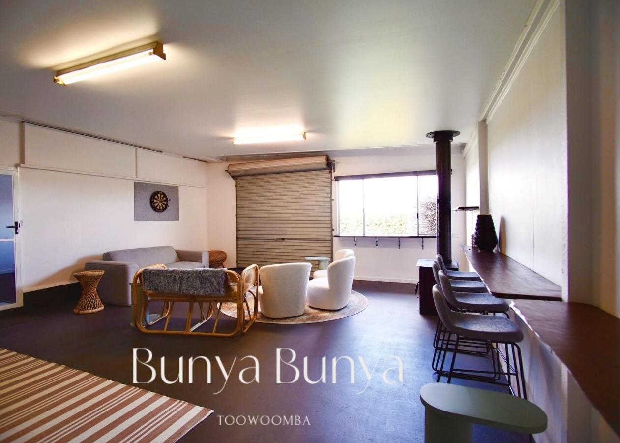 Bunya Bunya Luxury Estate Set Over 2 Acres With Tennis Court