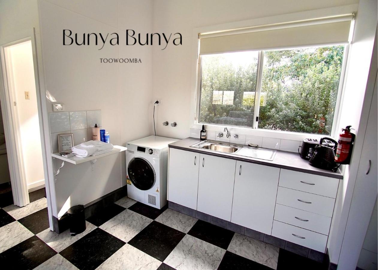 Holiday home Bunya Bunya Luxury Estate Set Over 2 Acres With Tennis Court