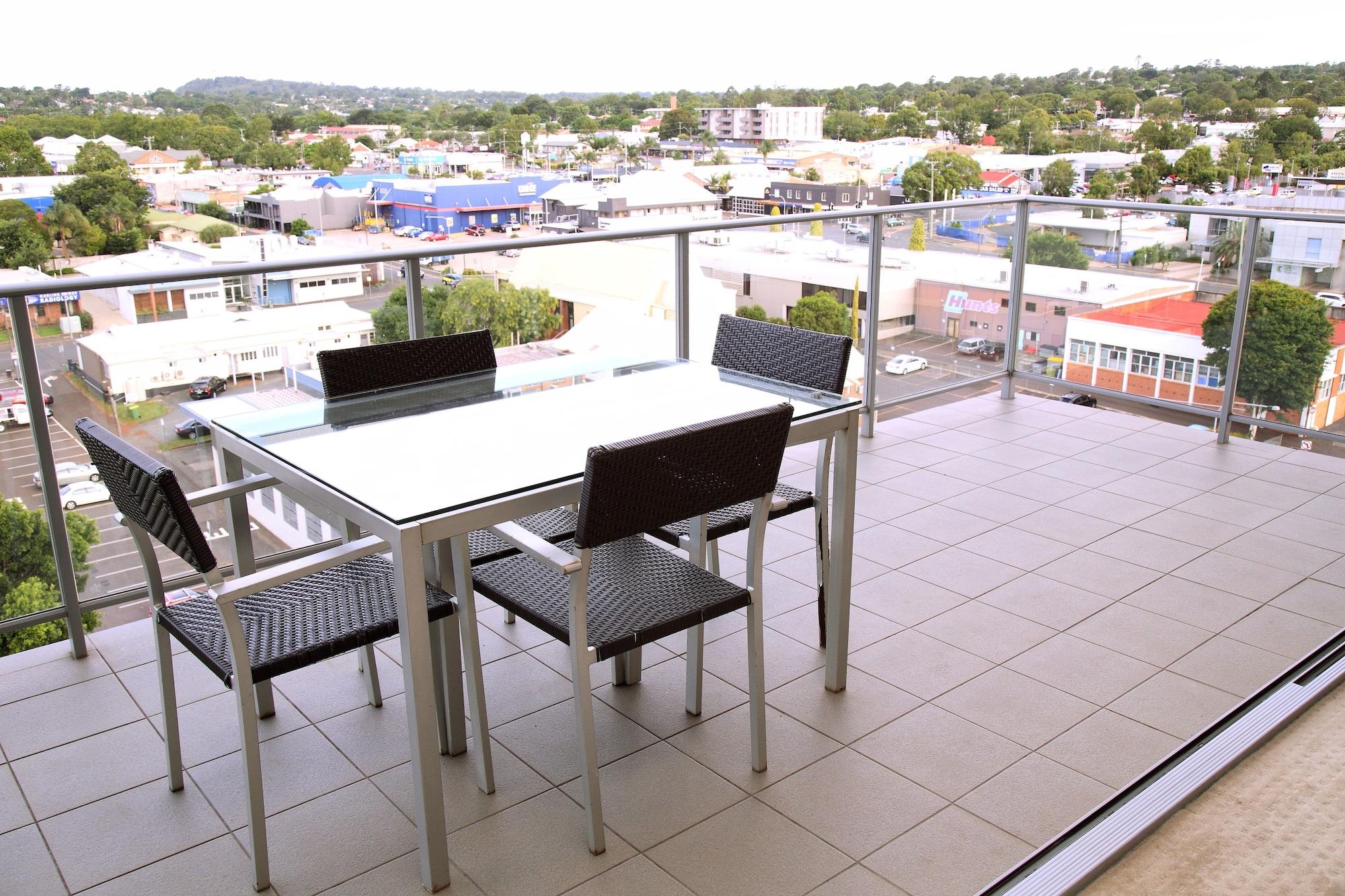 Plaza Official 4*