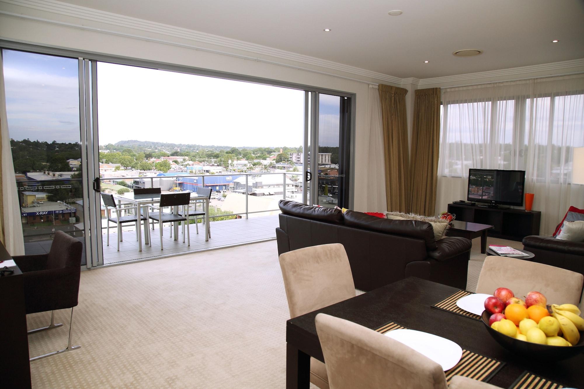 Plaza Official Aparthotel