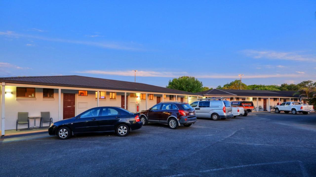 Street Motor Motel 4*