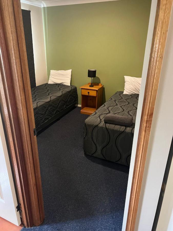 Motel Asters On Motor 3*