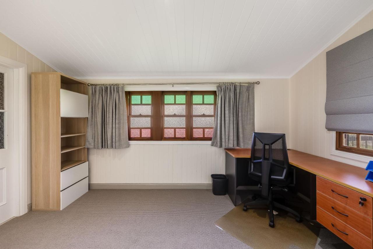 Elegant, Stunning & Central! East Side Gem! Holiday home Toowoomba