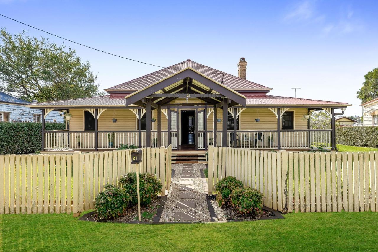 Elegant, Stunning & Central! East Side Gem! *